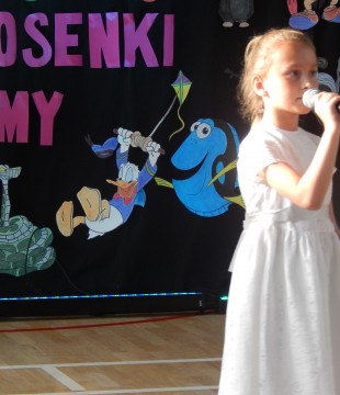 Koncert Laureatów Międzyszkolnego Festiwalu Piosenki "Bajkowe piosenki dla Mamy"